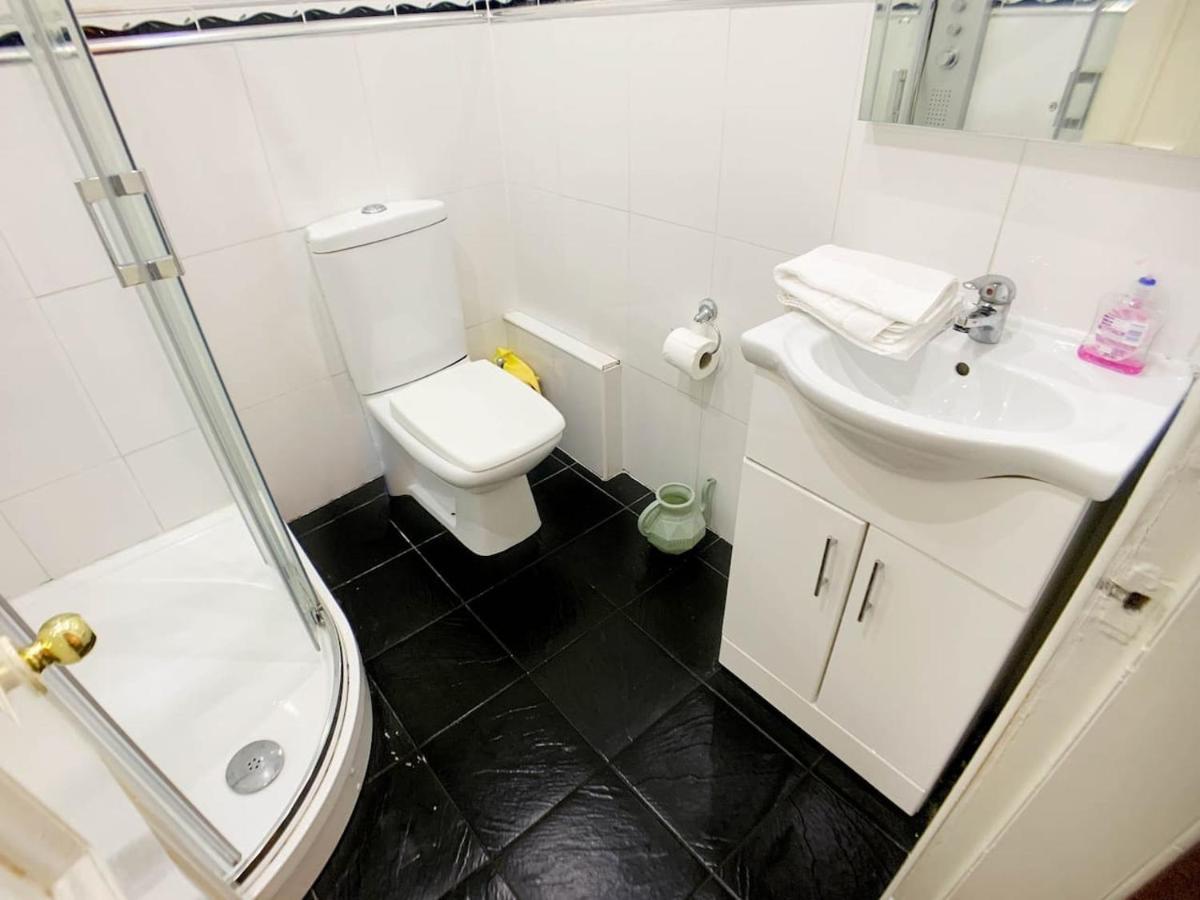 Large Glasgow South Family Home - Free Parking Extérieur photo