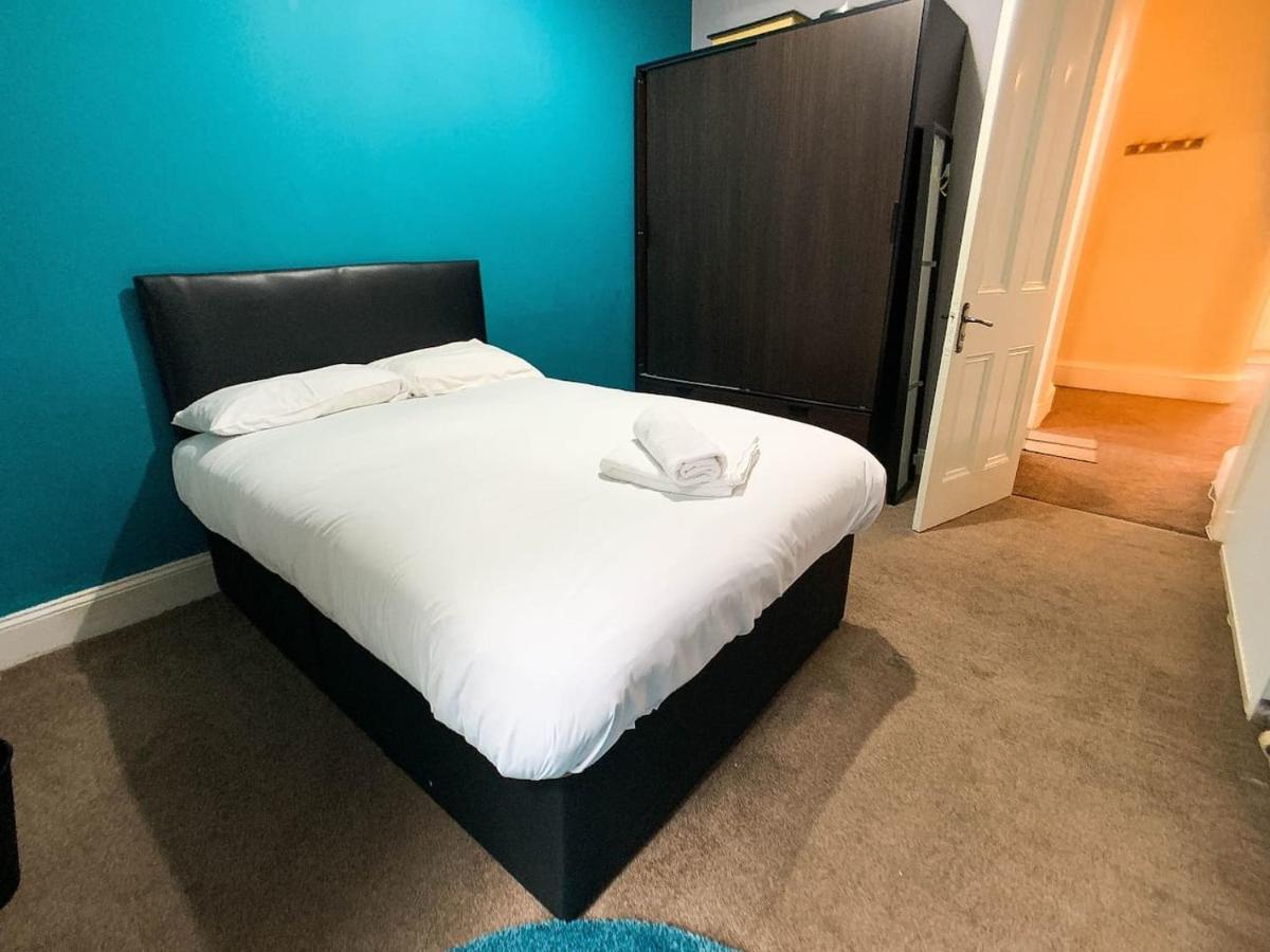 Large Glasgow South Family Home - Free Parking Extérieur photo