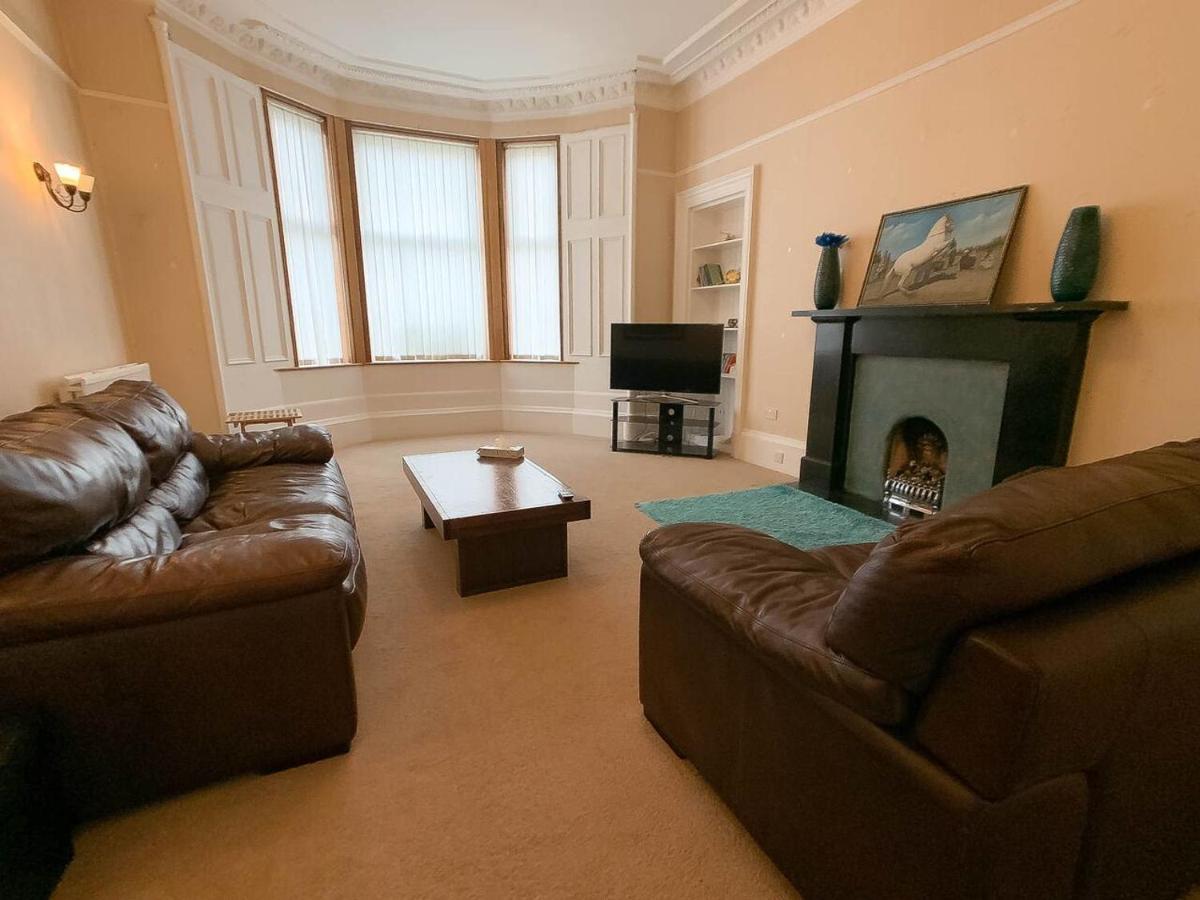 Large Glasgow South Family Home - Free Parking Extérieur photo