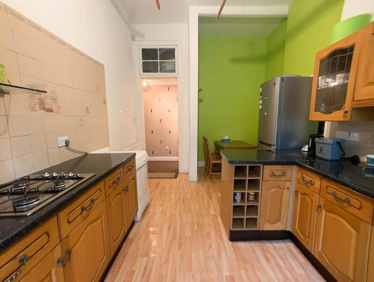 Large Glasgow South Family Home - Free Parking Extérieur photo