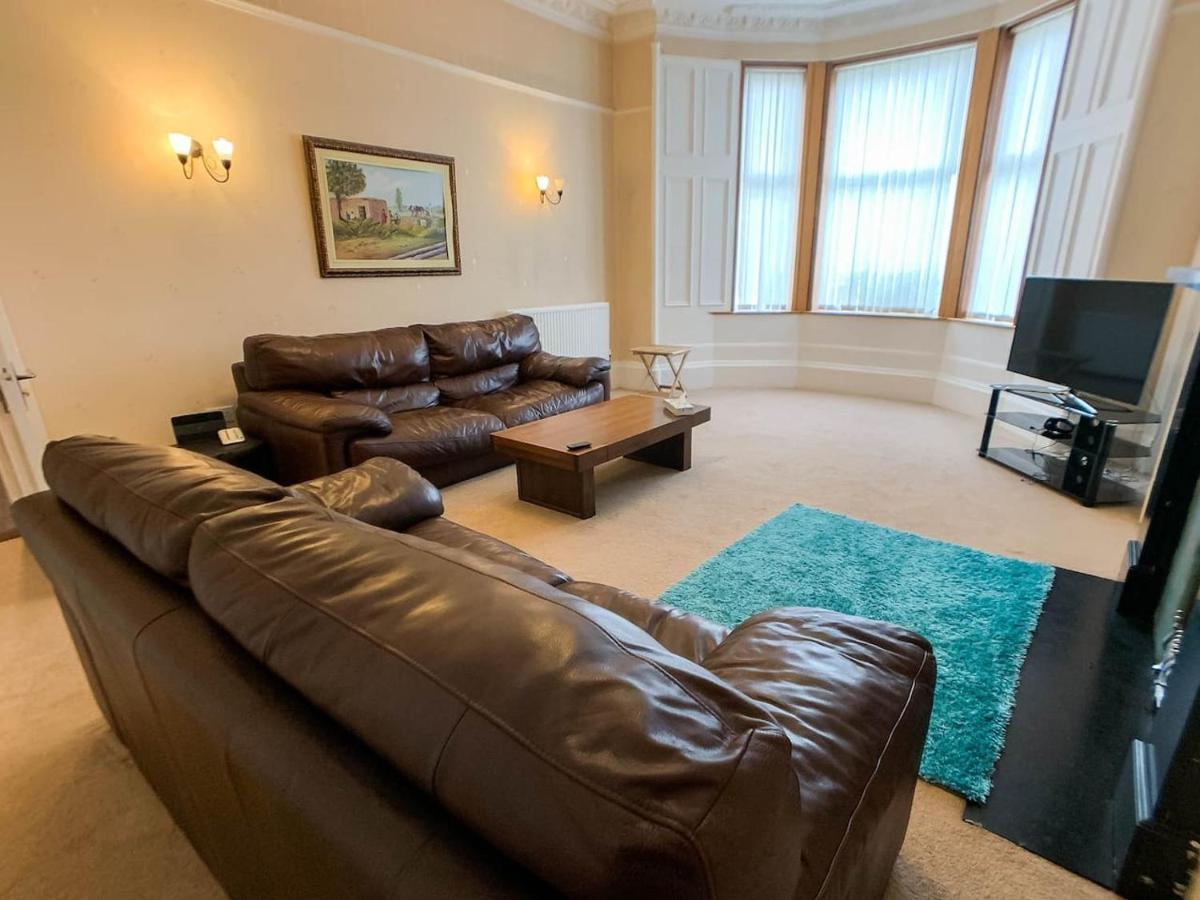 Large Glasgow South Family Home - Free Parking Extérieur photo