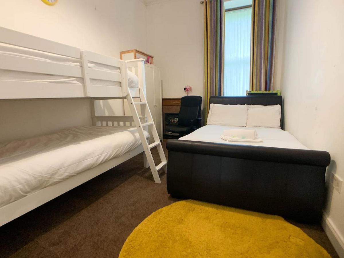 Large Glasgow South Family Home - Free Parking Extérieur photo