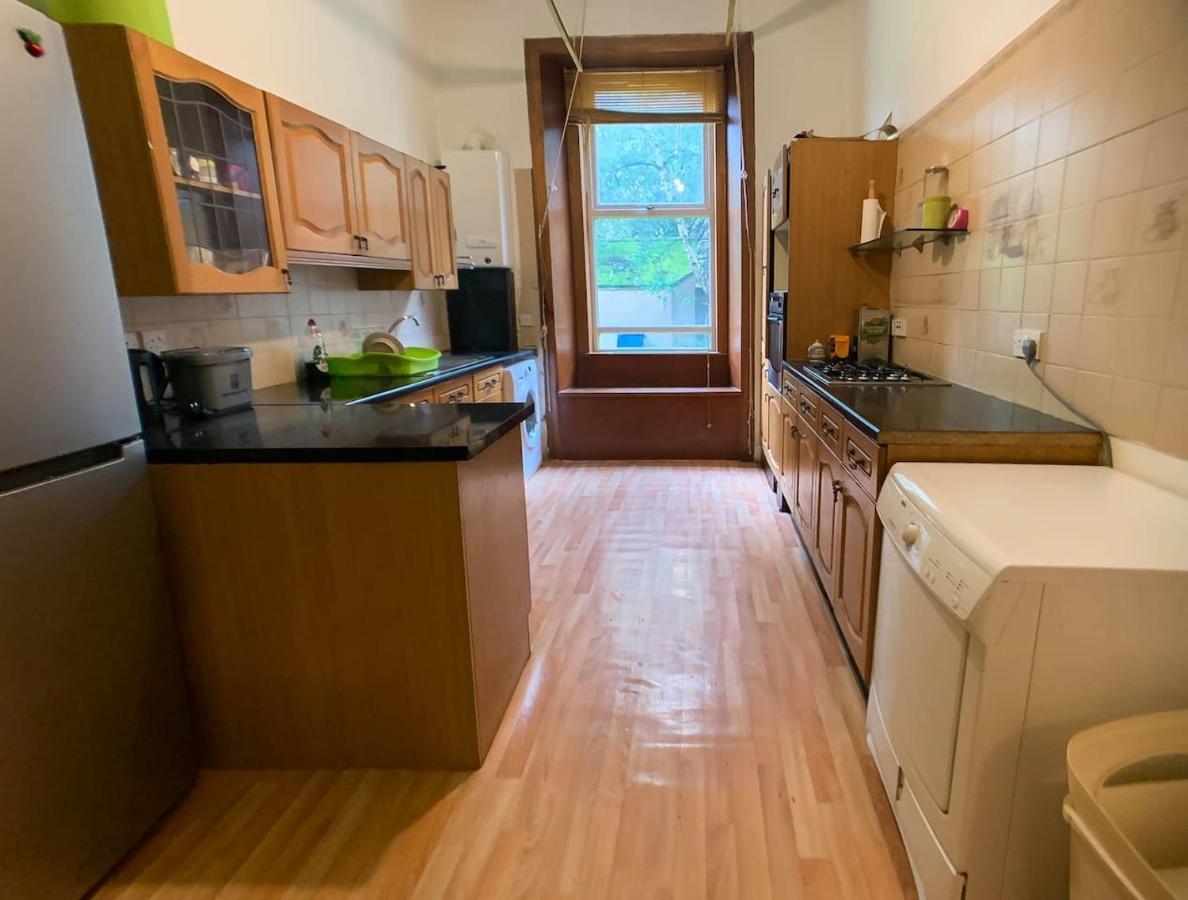 Large Glasgow South Family Home - Free Parking Extérieur photo